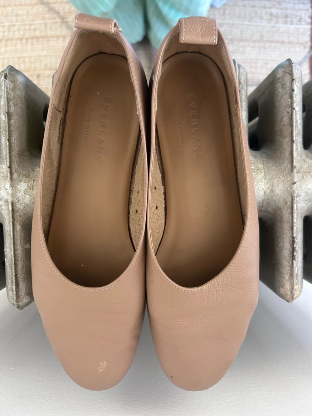 Everlane Day Glove Shoes in Tan size 6.5 - Picture 2 of 5